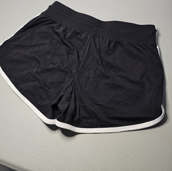 ALPHALETE small black athletic shorts - Picture 3 of 5